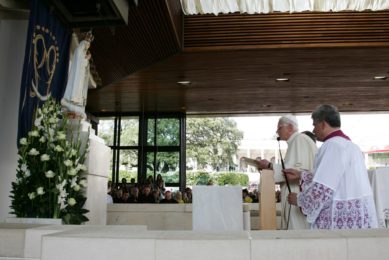 Fátima: Santuário une-se à oração por Bento XVI