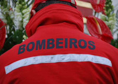 Natal: Capelão nacional dos bombeiros presta homenagem à «coragem» dos soldados da paz