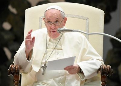 Vaticano: Papa diz que só há amor em liberdade e alerta para violência doméstica