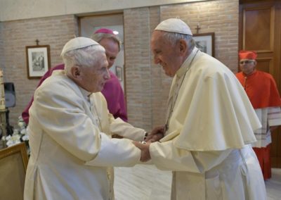 Vaticano: Papa entregou Prémio Ratzinger 2022 ao padre Michel Fédou e a Joseph Weiler