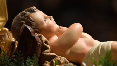 Natal. Dom Sacchi: Deus por nós se fez, frágil, pobre e indefeso como uma  criança - Vatican News