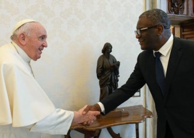 Vaticano: Papa recebeu médico congolês e Prémio Nobel da Paz de 2018