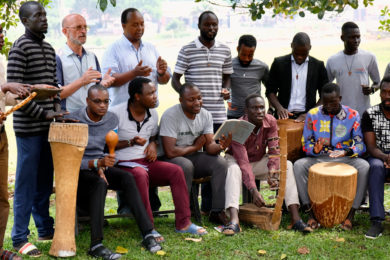 Combonianos: Missionários portugueses servem população e Igreja no Uganda