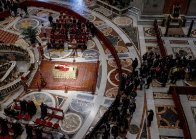 Bento XVI: Vaticano divulga esquema da celebração do funeral