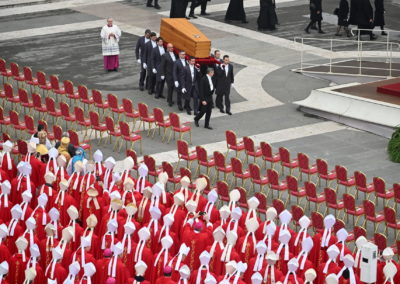 Bento XVI: D. Américo Aguiar destaca simplicidade do funeral em «momento único»