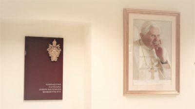 Bento XVI: Falecido Papa esteve «do lado da solução», na crise dos abusos de menores – padre Federico Lombardi