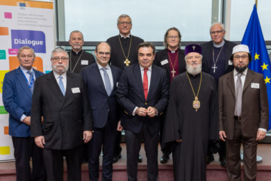 Igreja/Sociedade: Vice-presidente da Comissão Europeia recebeu representantes de comunidades religiosas