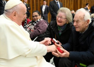 Vaticano: Papa Francisco abençoou o casal pelos 70 anos de matrimónio