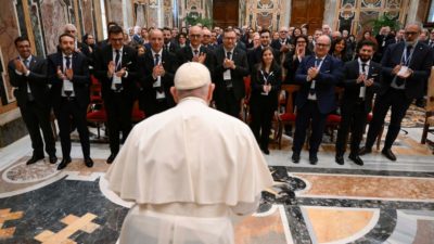 Vaticano: «Saúde não é um luxo», diz Francisco