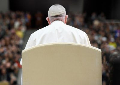 Vaticano: Seminário «não é um refúgio para falhas psicológicas», alerta o Papa