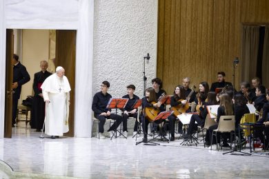 Vaticano: Papa diz que missão na Igreja se faz em conjunto e sem «mundanidade»