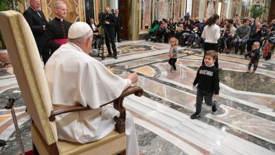Itália: «Há sempre uma possibilidade de crescer e seguir em frente» - Papa à Federação de Doenças Raras