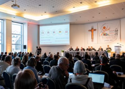 Sínodo 2021-2024: Etapa continental europeia começa com convite a olhar para «dentro» da Igreja