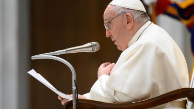 Vaticano: «A Igreja precisa do vosso génio», disse o Papa a escritores e cineastas