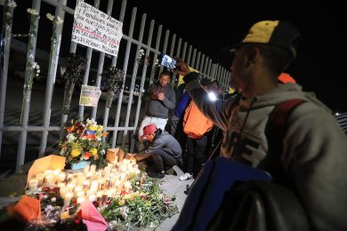 Vaticano: Francisco reza pelos migrantes que morreram em incêndio no México
