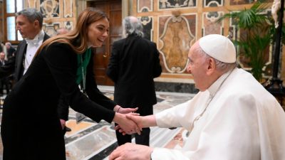 Igreja/Sociedade: «Não deixemos sem voz as mulheres», pediu o Papa, incentivando a denunciar «com veemência as injustiças»