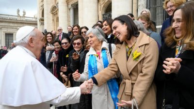 Dia da Mulher: Papa destaca contributo feminino na construção de «sociedade mais humana»