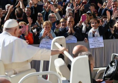 Vaticano: Papa critica «carreirismo» na Igreja e alerta para «vaidade dos cargos»