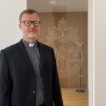 Vaticano: Padre Hans Zollner, especialista no combate aos abusos de menores, deixa Comissão Pontifícia