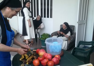 Vida Consagrada: Monjas Cistercienses de Rio Caldo são presença beneditina em São Bento da Porta Aberta