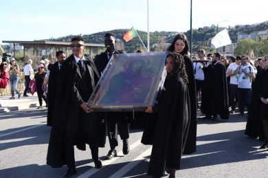 Coimbra: Ícone de Nossa Senhora participa em visita pascal em avião, apontando à JMJ Lisboa 2023