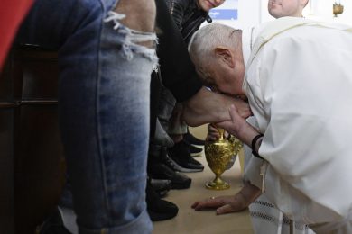 Semana Santa: Papa Francisco lavou os pés a 12 jovens reclusos