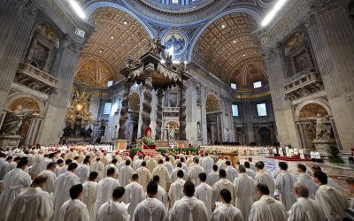 Vaticano: Papa pede sacerdotes solidários com as «lágrimas» da humanidade