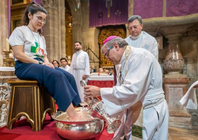Braga: Arcebispo lavou os pés a 14 jovens em representação das várias regiões da diocese