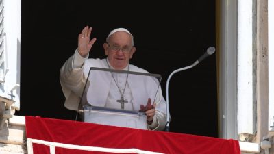 Vaticano: Papa pede Igreja aberta, «sem excluir ninguém»