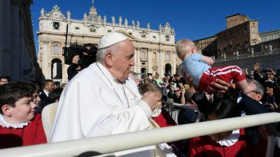 Vaticano: Papa destaca papel dos monges e monjas na vida da Igreja