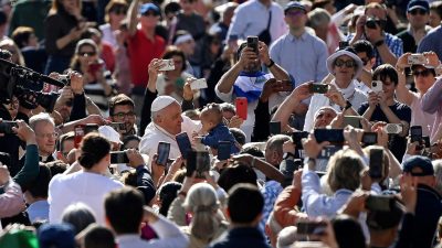 Vaticano: Papa lembra Mensagem de Fátima e pede paz para a Europa