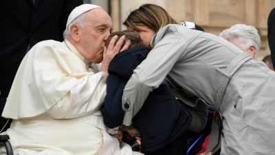 Vaticano: Papa recebeu crianças em tratamento oncológico