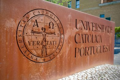 Portugal: Universidade Católica ajuda refugiados a construir novos sonhos