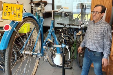 JMJ 2023: Dois jovens que vêm de Ocua ajudados pela arquidiocese de Braga e as duas «bicicletas pasteleiras» construídas para o encontro mundial de jovens - Emissão 01-07-2023