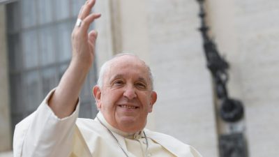 Vaticano: «Educação católica é uma forma de evangelização» - Francisco