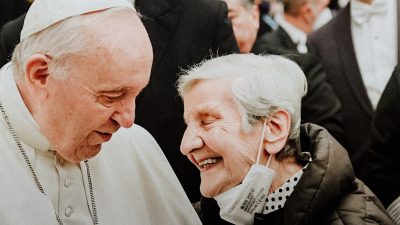 Dias dos Avós 2023: Papa desafia jovens que se preparam para a JMJ a visitar os mais velhos