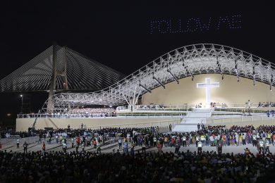 Lisboa 2023: «Não há nenhum curso para ensinar-nos a caminhar na vida», disse o Papa aos jovens da JMJ (c/fotos)