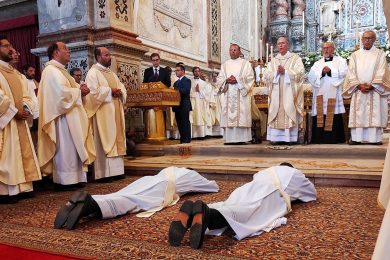 Igreja: Bispo de Santarém presidiu a ordenações sacerdotais, no 48.º aniversário da criação da diocese