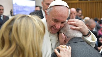 Vaticano: IV Dia Mundial dos Avós e Idosos evoca drama da solidão