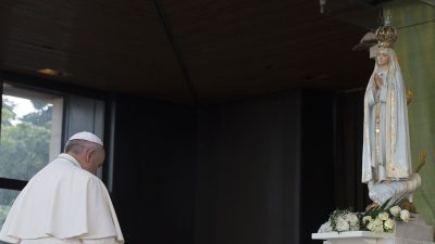 Igreja/Portugal: Francisco vai a Fátima rezar pela paz na Ucrânia e no mundo - Vaticano