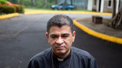 Nicarágua: ONU pede libertação de bispo católico, detido há um ano