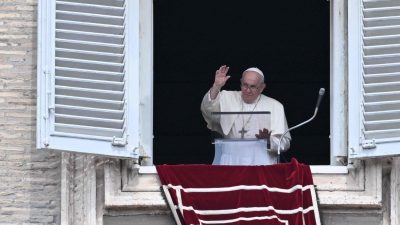 Vaticano: Jesus é mais do que «personagem do passado», diz Francisco
