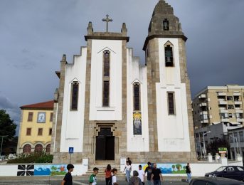 Capuchinhos: Comunidade de Barcelos assinala «Tempo da Criação», com painel no exterior da igreja