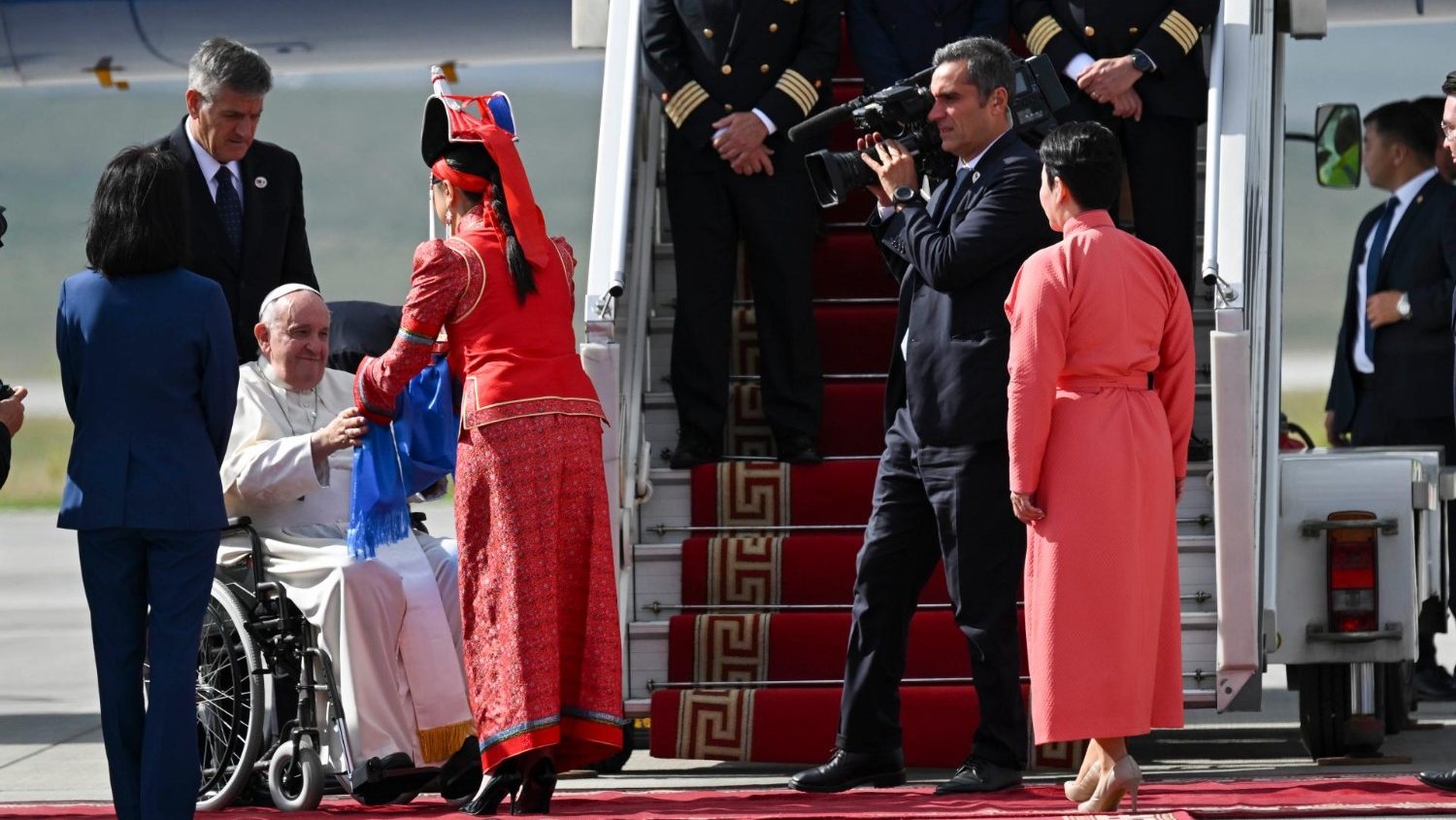 Papa inicia visita à Mongólia e envia mensagem 'unidade e paz' à China