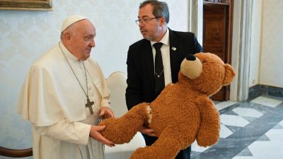 Vaticano: Papa recebeu embaixador da Ucrânia