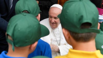 Ecologia: Papa diz que crianças são «esperança real de mudança»
