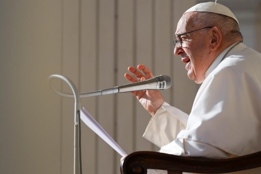 Vaticano/Sínodo: Papa responde a questões de cinco cardeais sobre sinodalidade, ordenação sacerdotal de mulheres e uniões homossexuais
