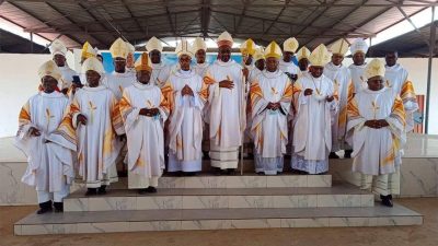 Angola: Bispos alertam para dificuldades «sem fim à vista» no país
