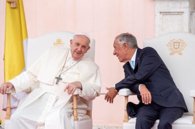 Francisco: Portugal vai assinalar luto nacional pela morte do Papa de 24 a 26 de abril