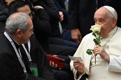 Igreja: Papa Francisco pede que «esperança» acompanhe peregrinos que procuram Santuários
